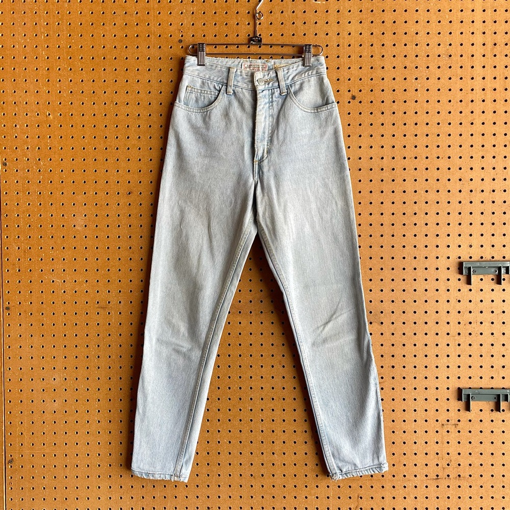 VINTAGE HIGH WAISTED GUESS DENIM JEANS
